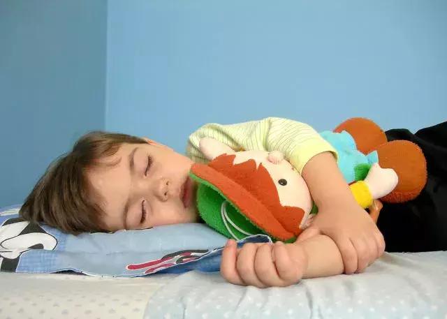 首都儿童身高体重标准表,儿童身高体重标准表成都市