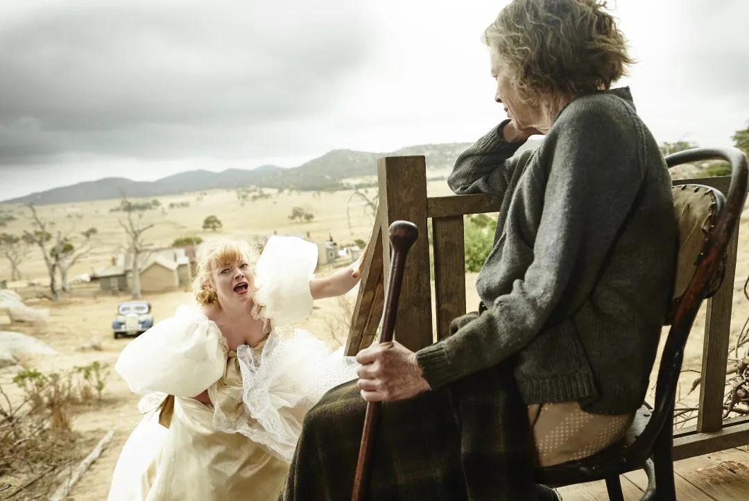 时尚女魔头黑白魔女库伊拉,时尚女魔头电影解说库伊拉