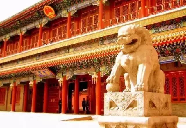 周恩来总理为新中国保护了多少*物文**古迹？