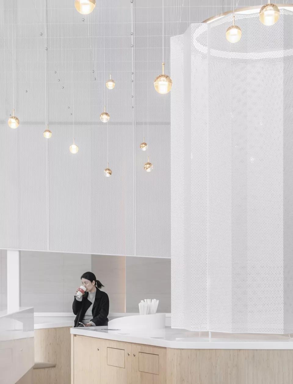 开在上海商场里的咖啡馆，用店面造型让月销量猛冲