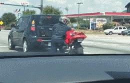 新娘开心的搞笑视频,搞笑gif开心一刻女司机上车