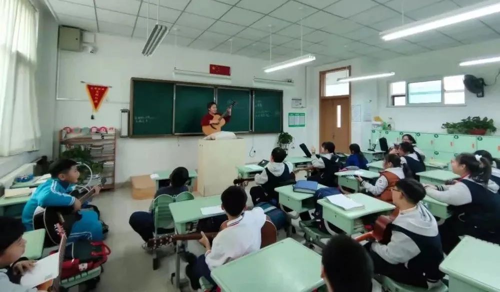 小学有特点的社团活动课,胶州市第六实验小学运动会