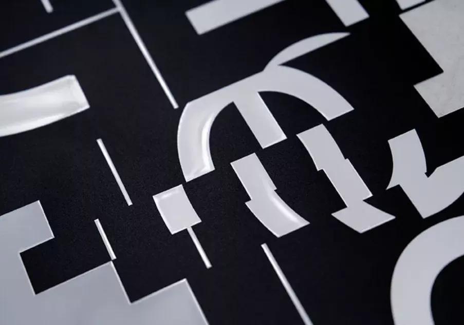 打碎常规！村上雅士的异形海报设计