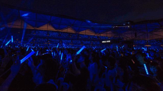 港式鸳鸯奶茶星巴克,星巴克的甜品推荐是什么样的呢