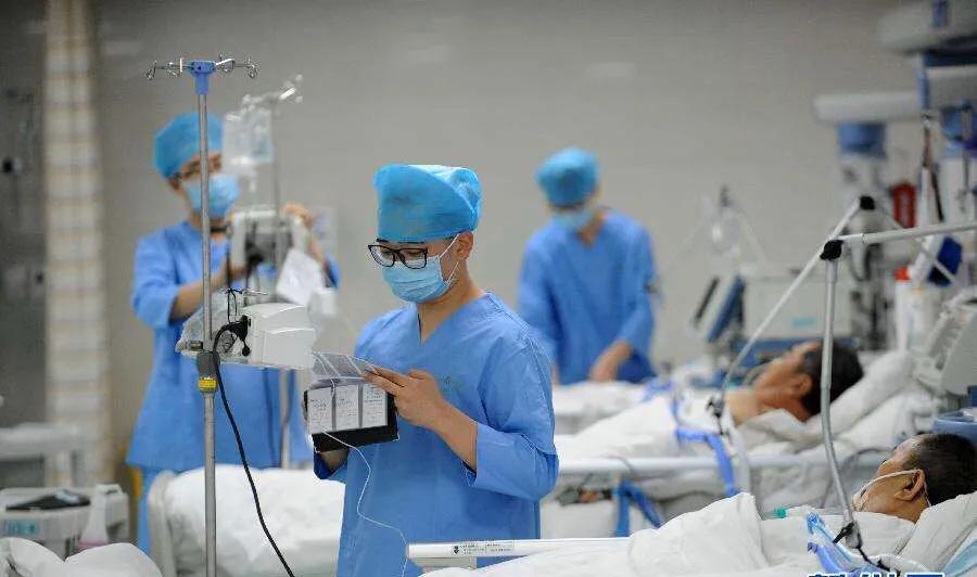 男生学护理有前途吗张雪峰,男生学母婴护理有前途吗