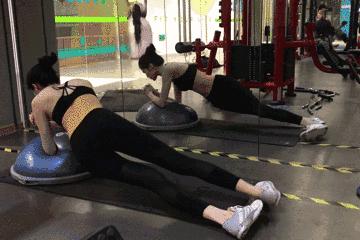 何穗谈陈伟霆理想型,陈伟霆何穗健身vlog