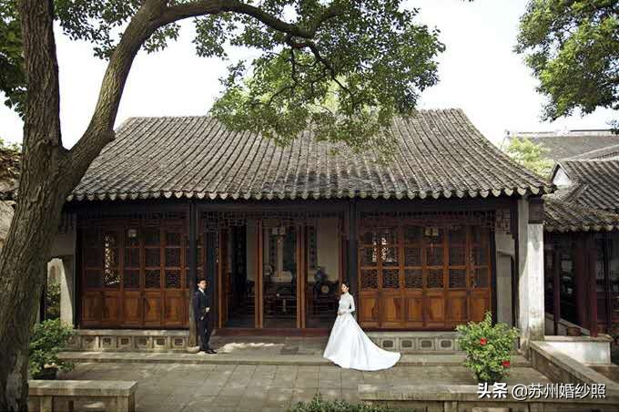 苏州园林拍摄新中式婚纱照,苏州园林风格婚纱照