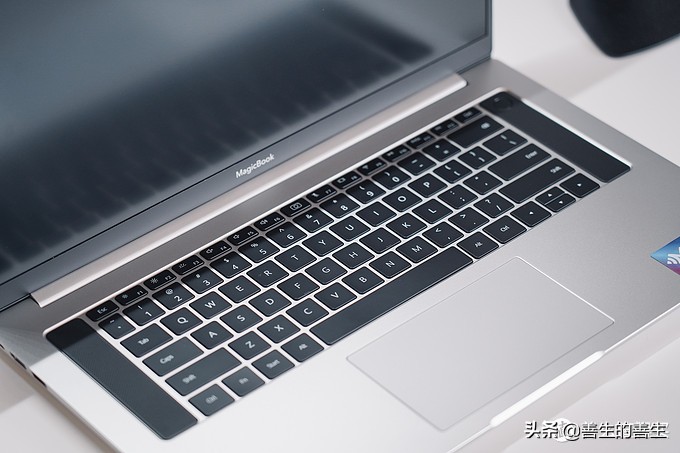 光荣magicbookpro2019系统重制,光荣magicbookpro优化