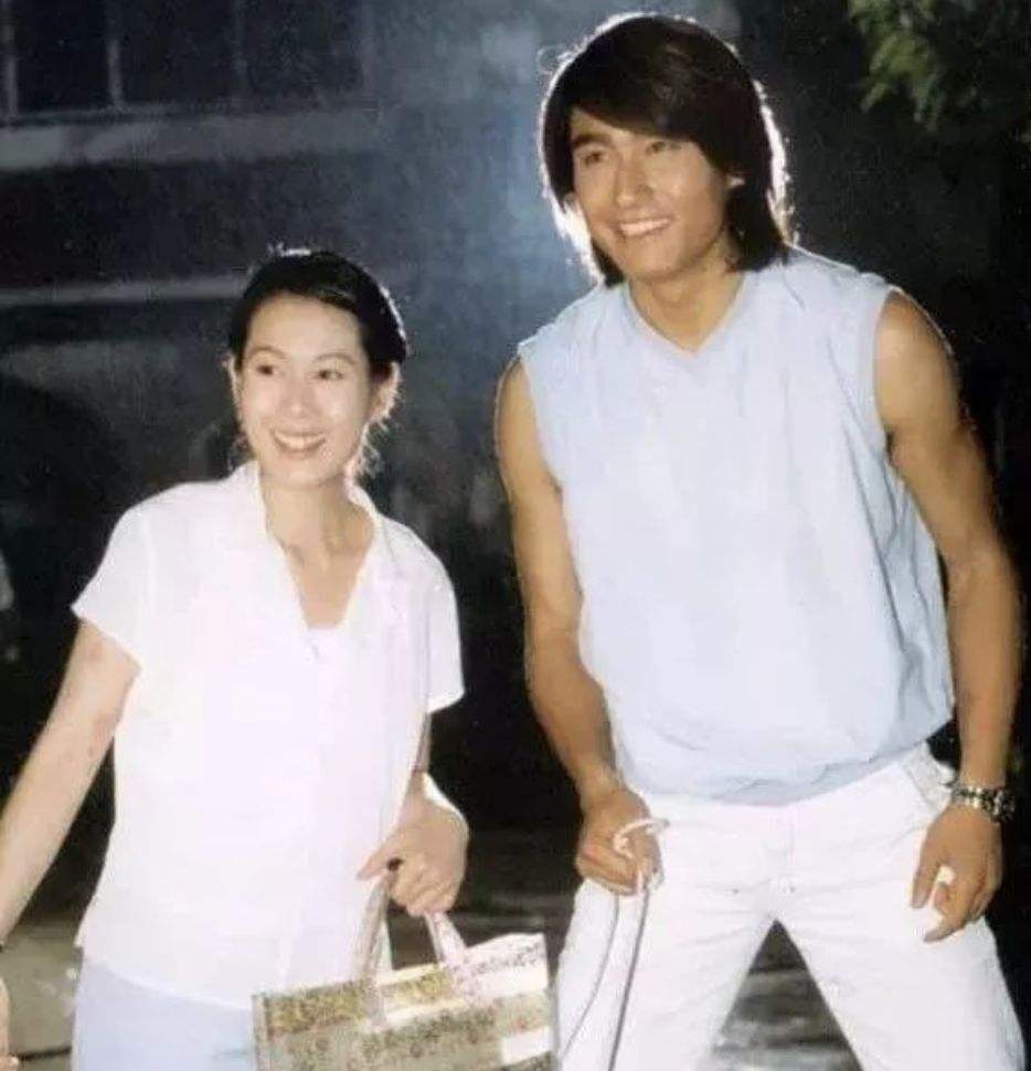 至今未婚的10位港台大龄男星,至今不娶妻的11位港台大龄男星