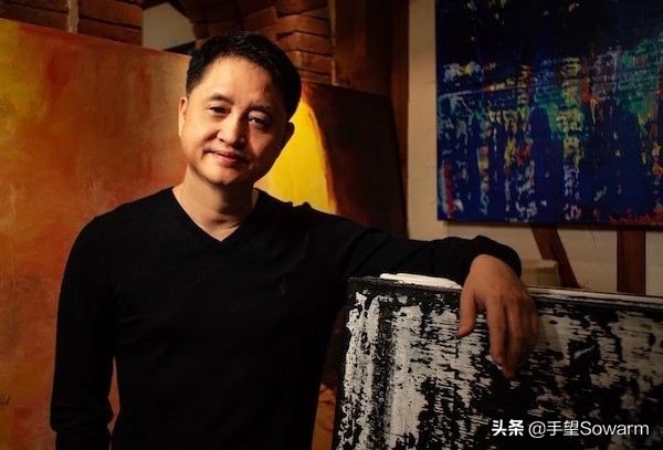 在VISA卡上画玫瑰，经营50家玫瑰茶店，他被称为中国的“小王子”