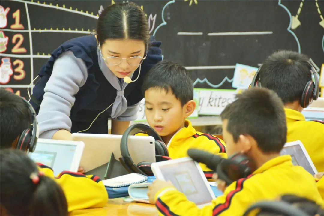 足球小男孩梦想,一个小孩的足球梦想有多难