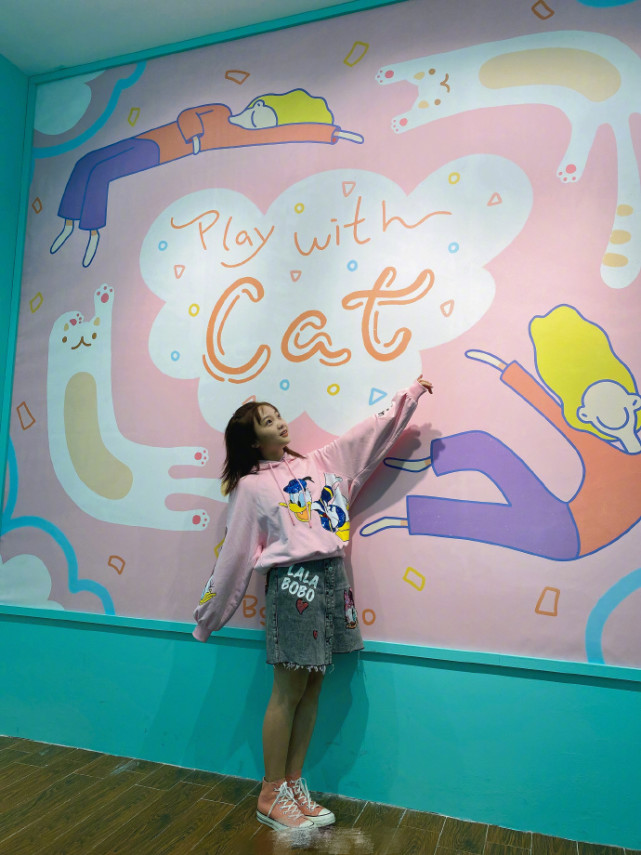 林妙可和外国人合影,林妙可潜水圈