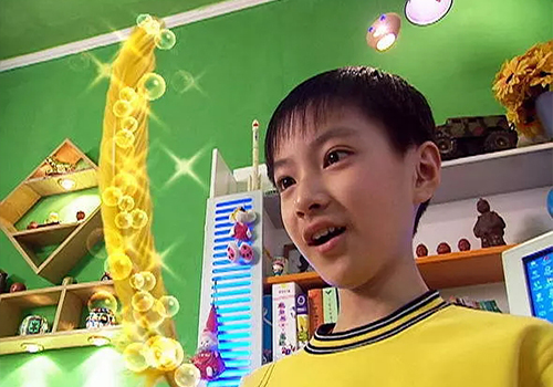 快乐星球的童星现在还在演艺圈吗,快乐星球中女童星长大后的照片