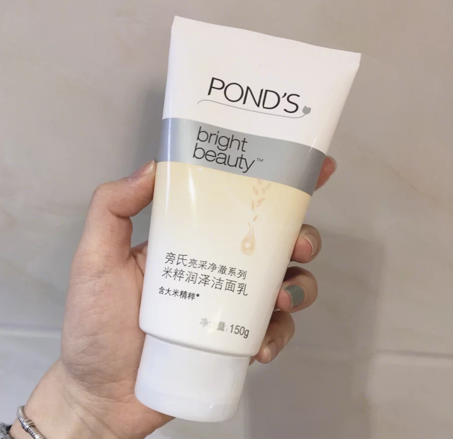 氨基酸洗面奶山茶花慕斯测评,不过百元的护肤品