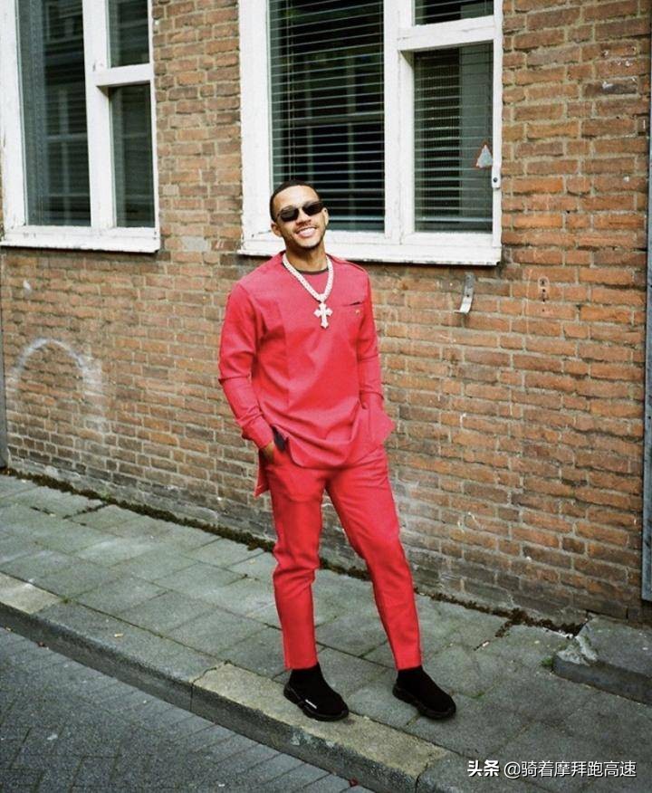 足球先驱人物,足球新时代的领军人物