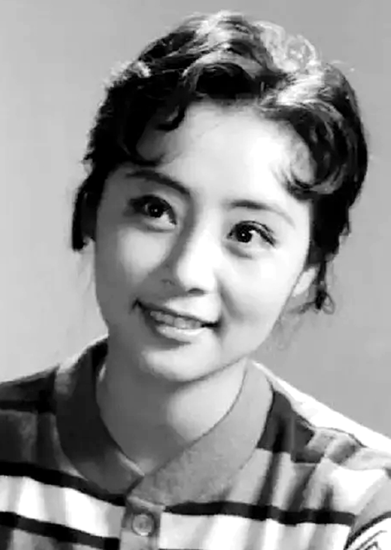 64岁庞敏：《小字辈》演小方，《渴望》饰田莉，后来息影为哪般