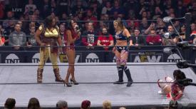 AEW第10期：富豪科迪疯狂炫富！杨二姐死亡笔记重出江湖