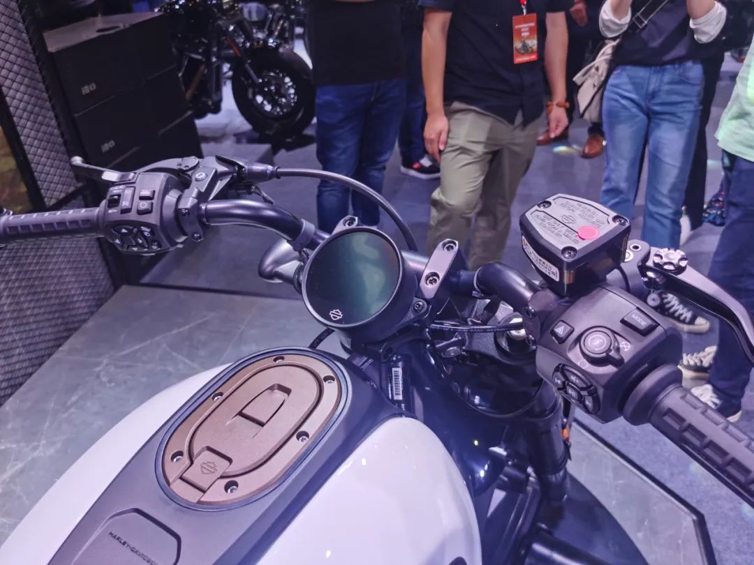 哈雷运动者sportsters长途摩旅,哈雷sportsters摩旅