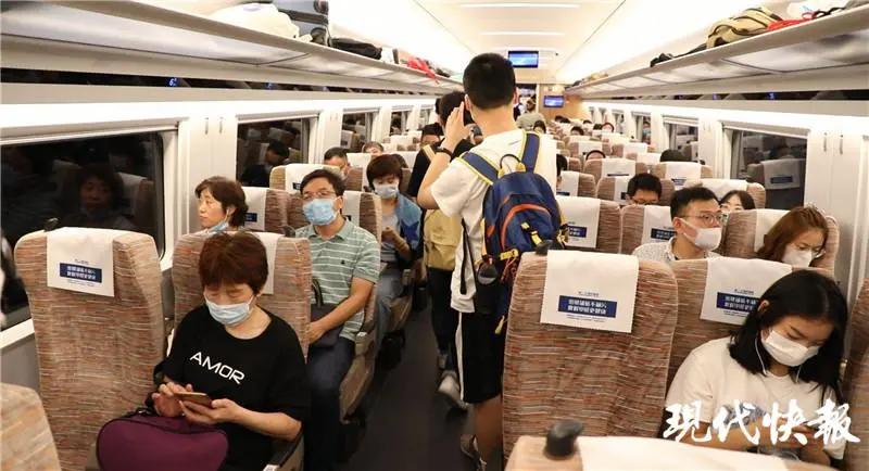 国内开通的第一条高铁,中国已开通的连接国外的铁路