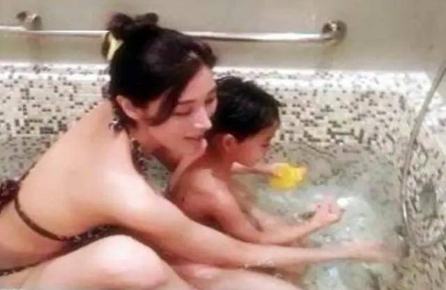 李嘉欣港姐的老公,李嘉欣老公有钱还是刘銮雄有钱