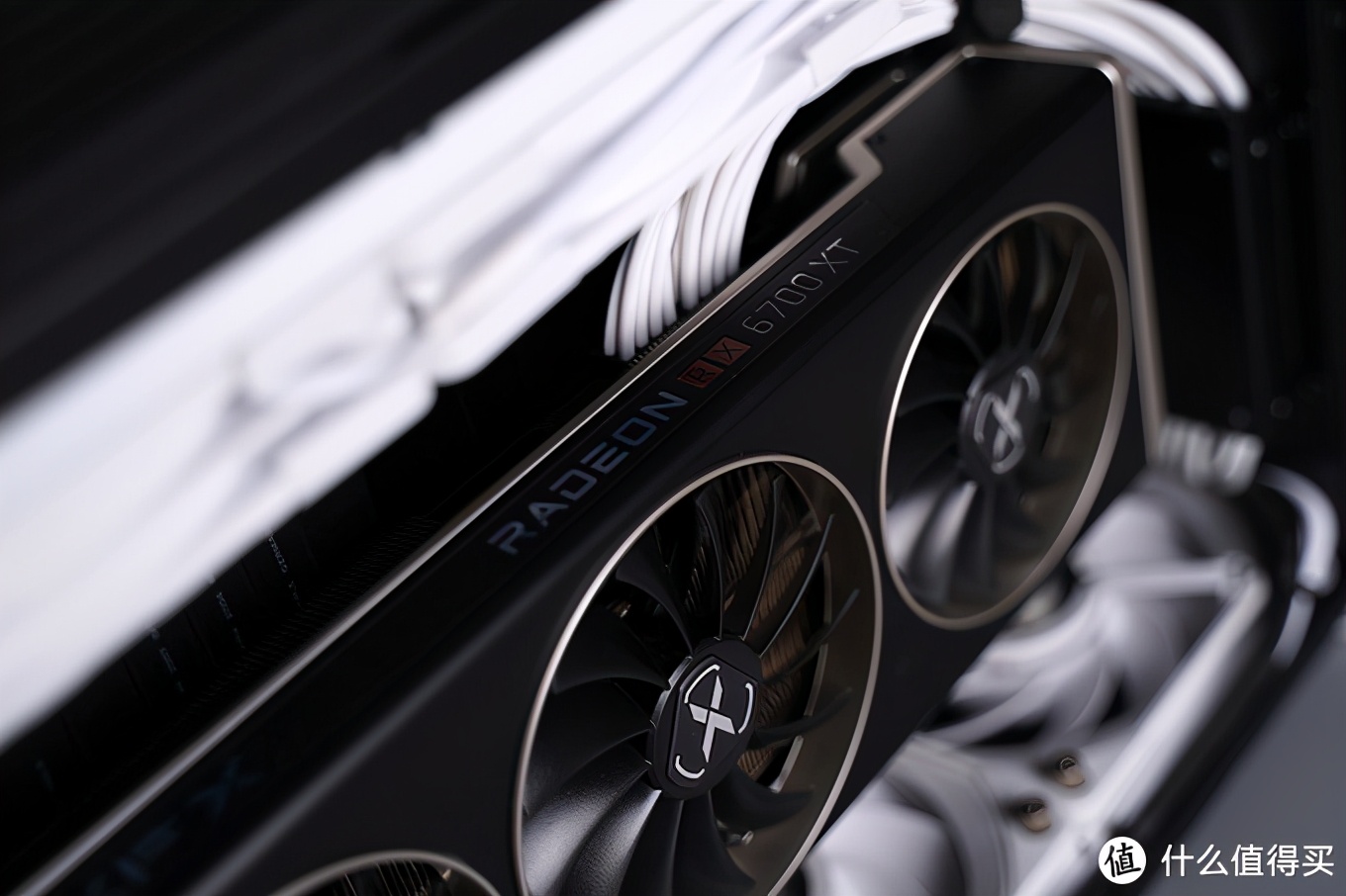 乔家一物：大号ITX装机分享，黑白美学的体现