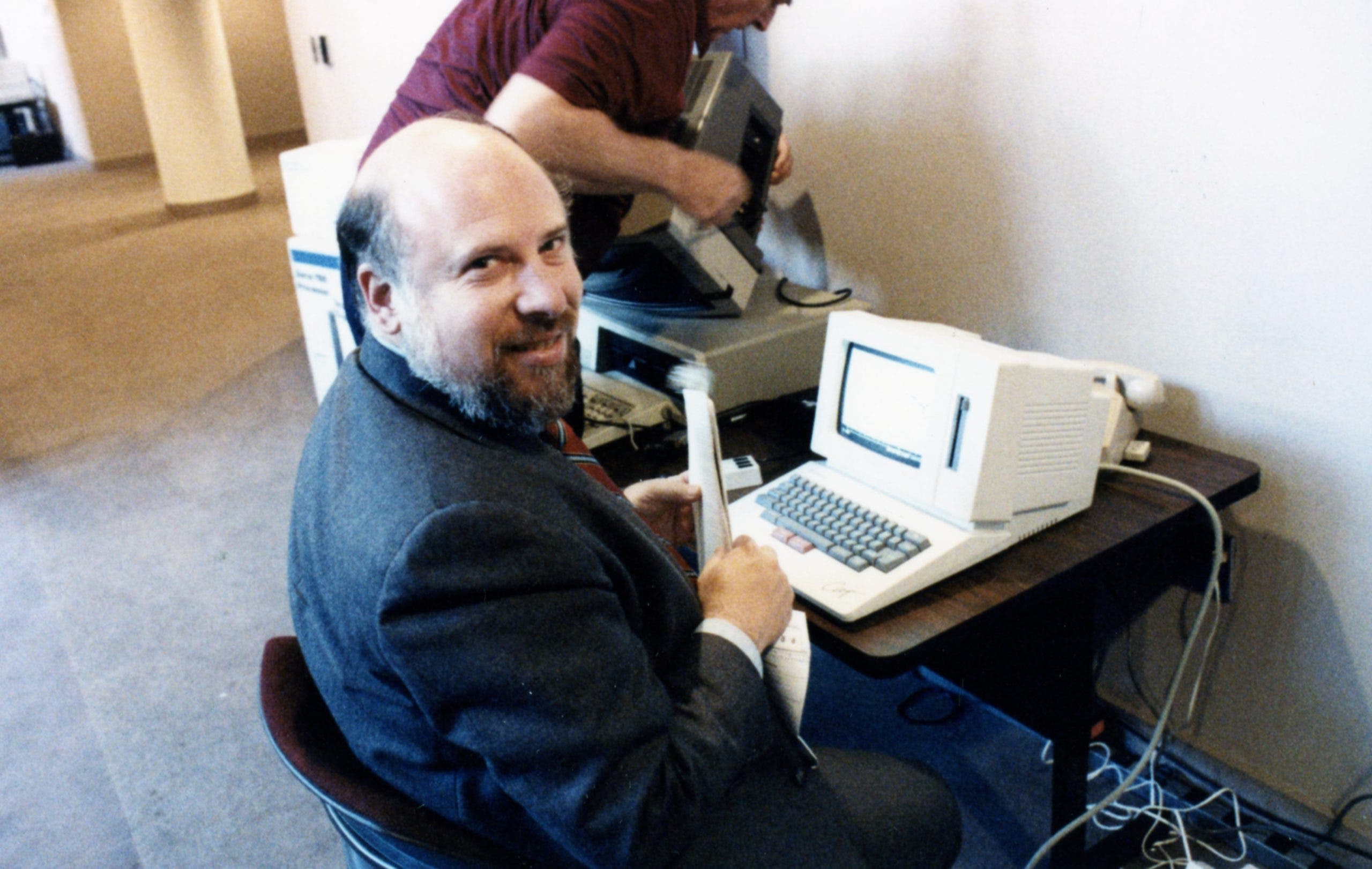 乔布斯苹果成长过程,乔布斯离开苹果后干了什么