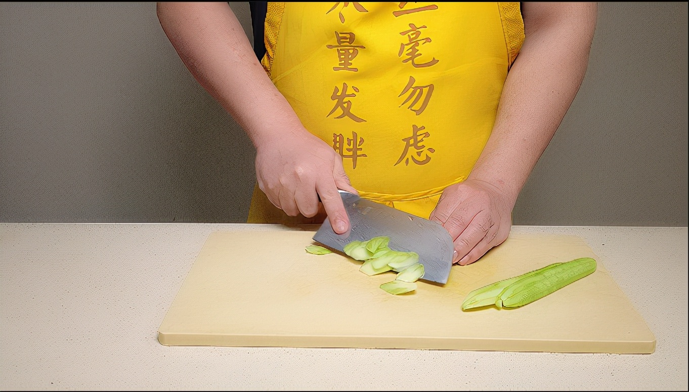 黑木耳跟什么菜炒排便最快,木耳和什么菜最好健脾