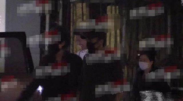 王菲谢霆锋再次同框,王菲谢霆锋再曝甜蜜照