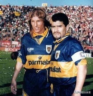 足球场上的亲吻后续,足球场上的豪情