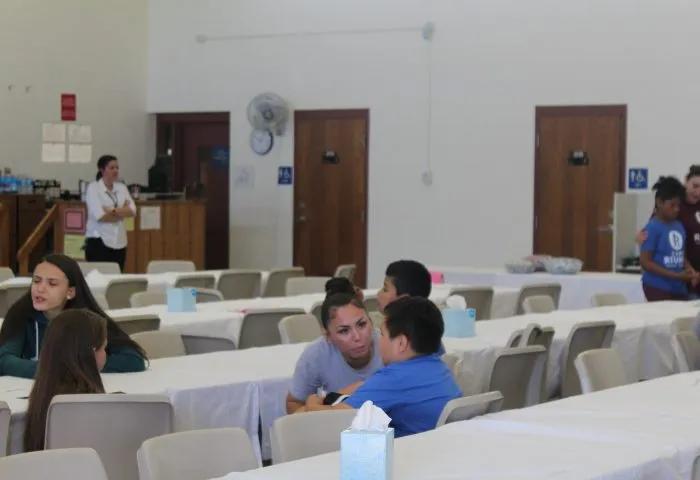 打碎监狱的围墙，这家策划让服刑母亲与自己的孩子团聚