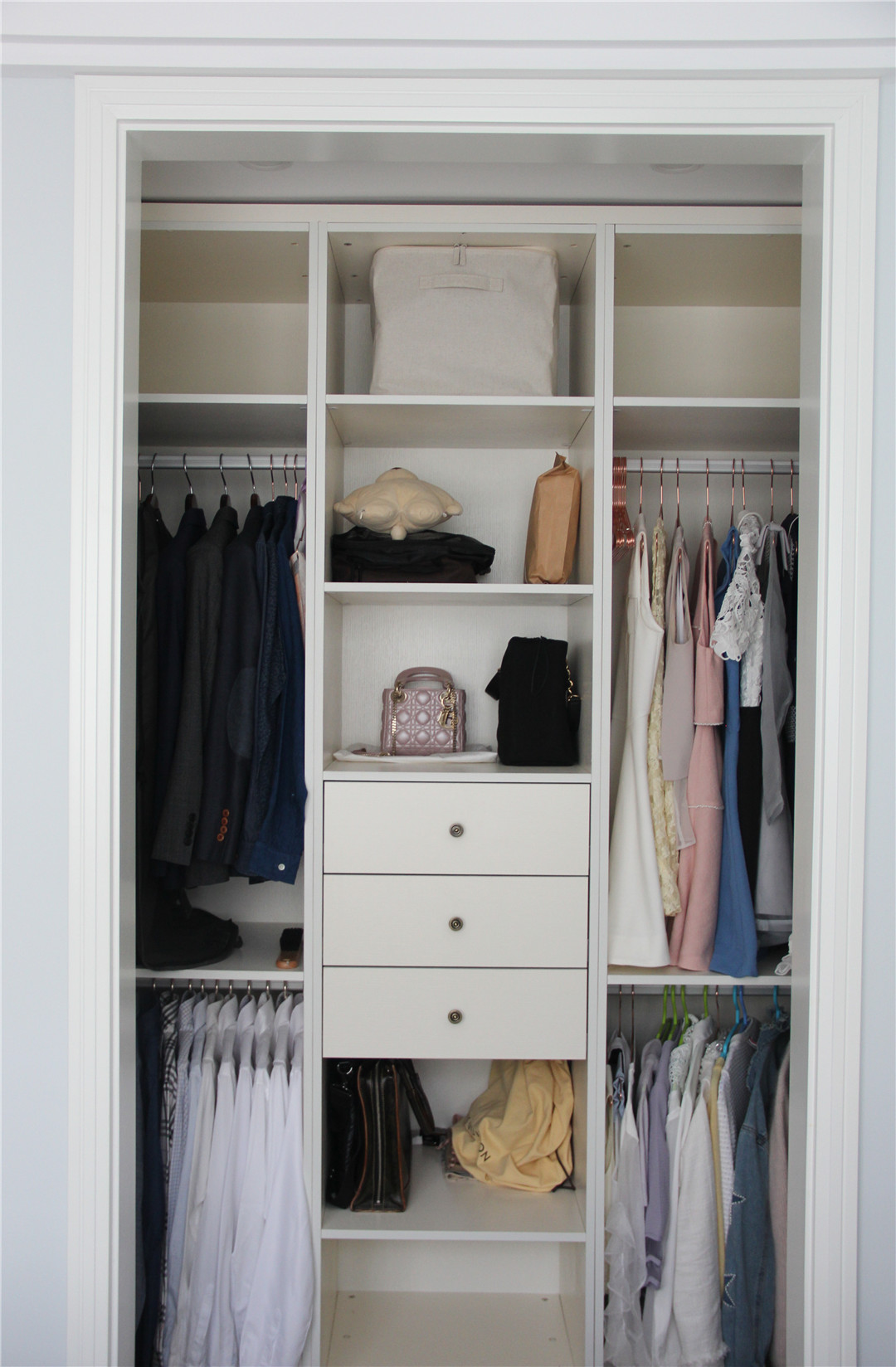 省钱又实用简易衣柜,铝框架衣柜柜门省钱