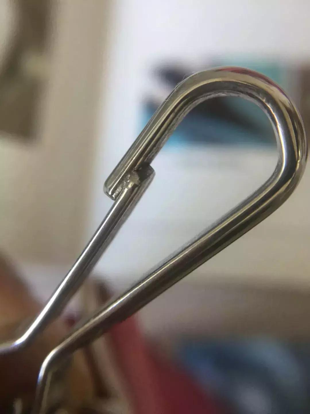 巴黎世家月牙机车包搭配,巴黎世家机车包怎么选