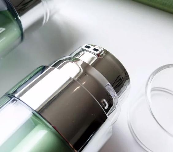 今天试试倩碧*管双**淡斑精华，看看能不能搞定陈年痘印和斑点！