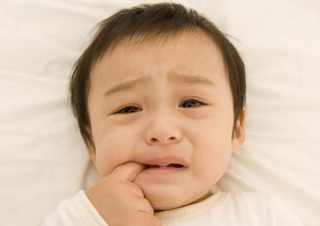 孩子牙痛要怎么解决,小朋友牙痛的原因有哪些呢