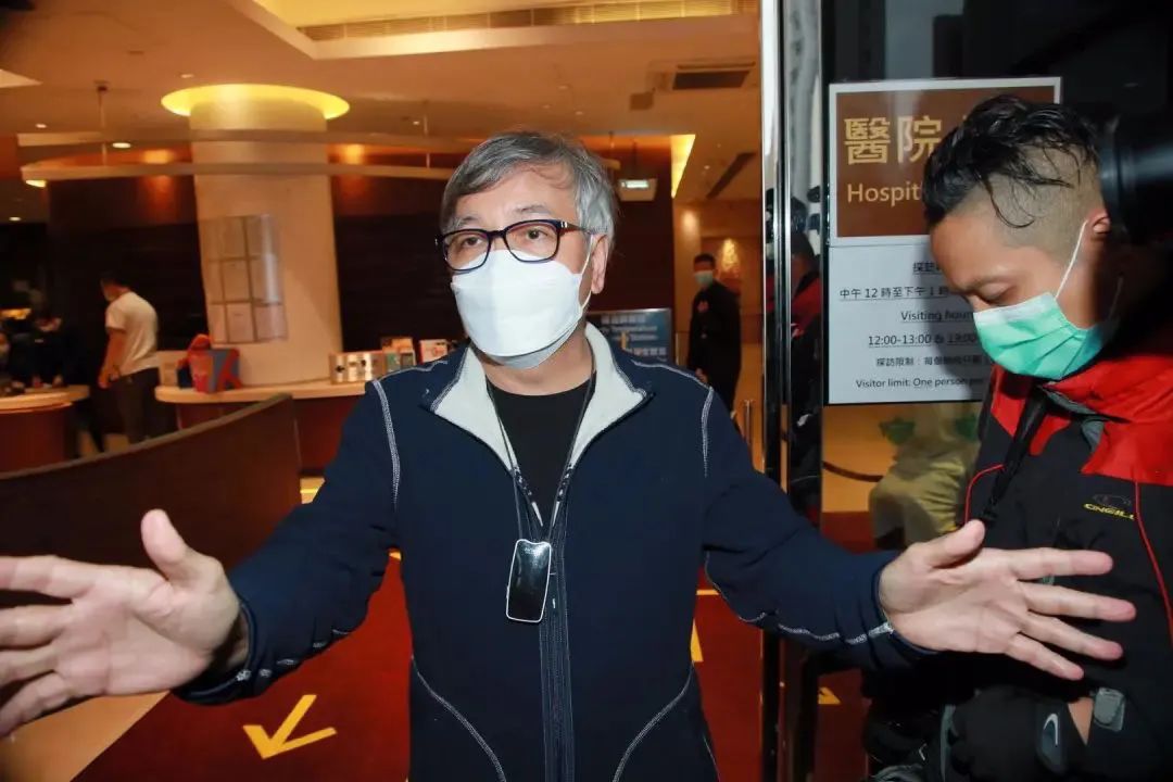 周星驰离我远一点片段,周星驰离歌片段