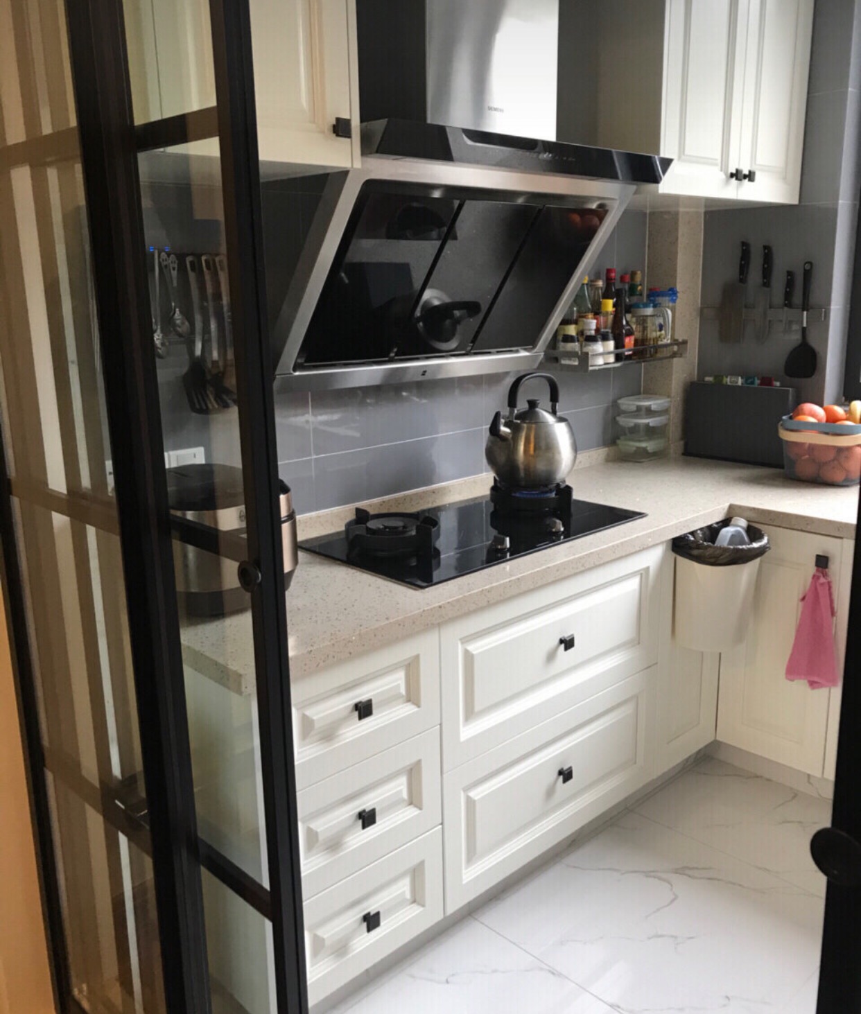 油烟机买集成灶好还是买普通的好,买油烟机划算还是买集成灶