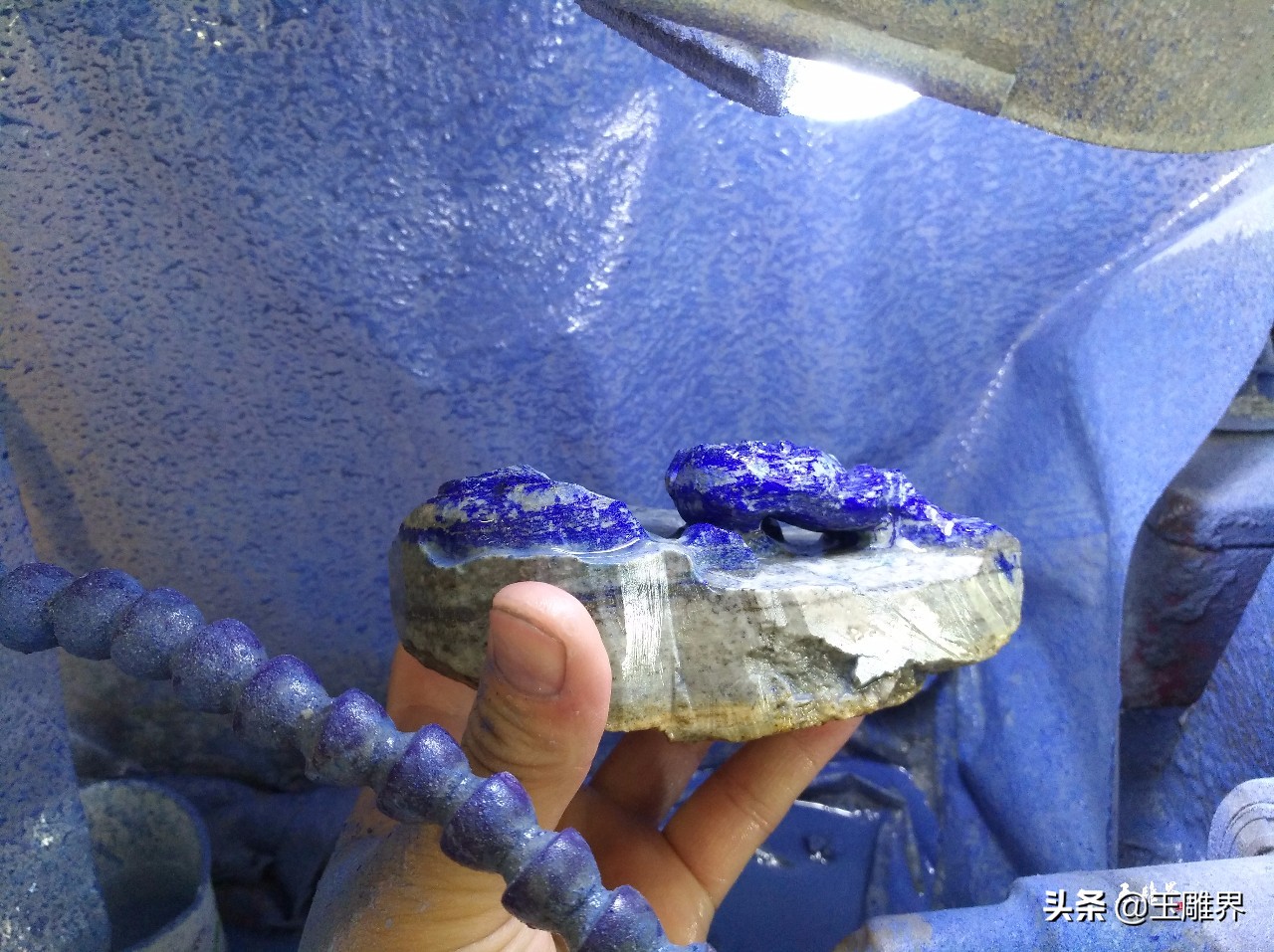 巧雕细琢玉雕,玉雕师