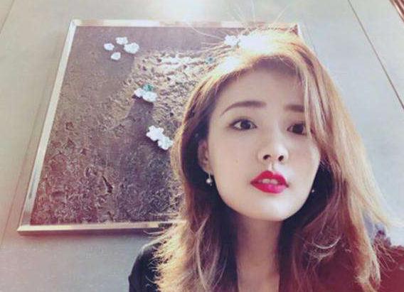 剪刘海教程法式八字刘海适合方脸,什么刘海能修饰脸颊还能露出刘海