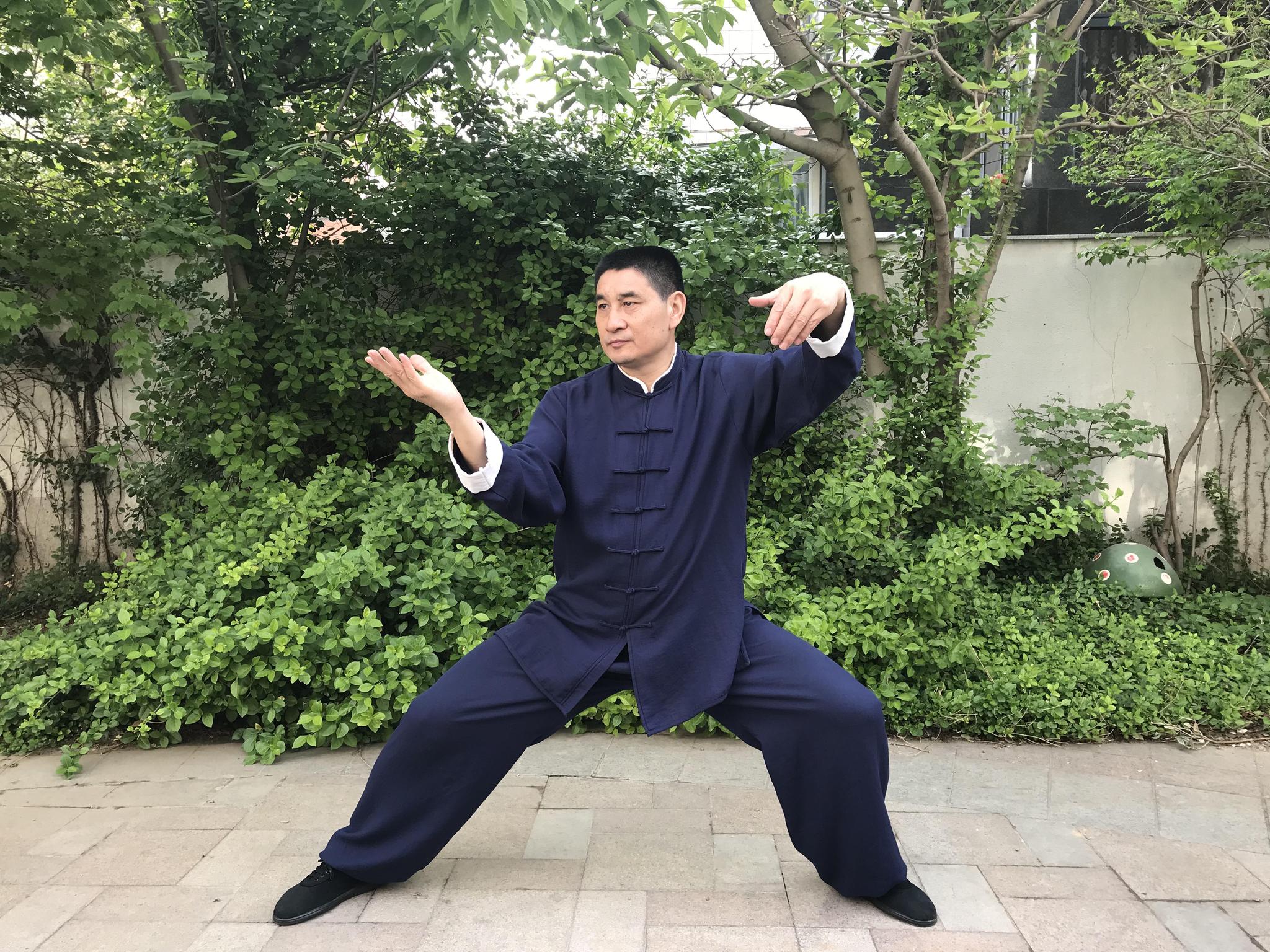 太极起势如何防止压手起不来,下势独立太极起势的最佳方法