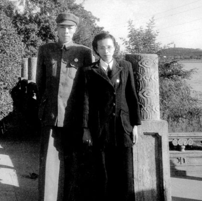 陈修良回忆地下党战斗岁月,陈修良南京解放全集播放