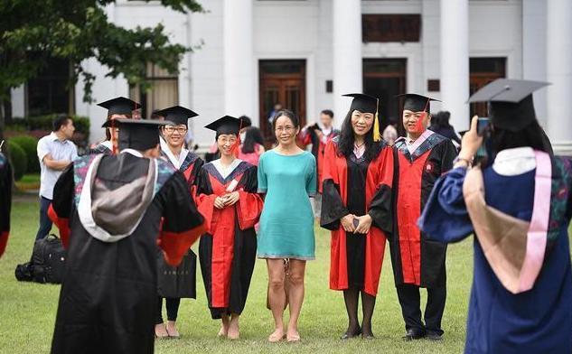 学硕和专硕区别可以自己选择吗,学硕和专硕哪个更值得选择