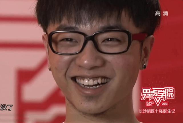 华晨宇植发的医院是哪里,华晨宇植发图片是真的吗