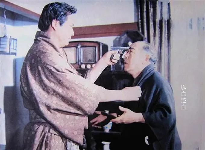 地雷战渡边假装妇女偷地雷被炸,地雷战渡边假装妇女偷地雷第几集