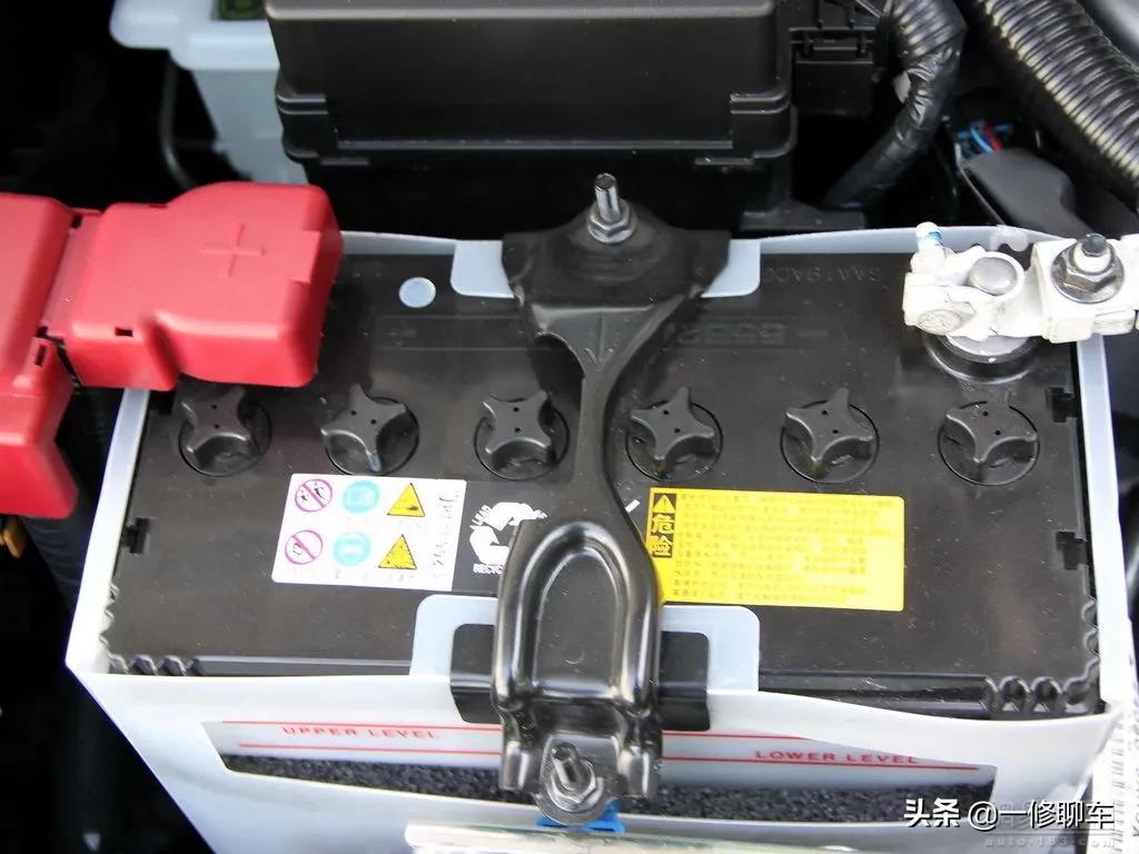 更换汽车电瓶有哪些注意事项,更换汽车电瓶的方法和注意事项