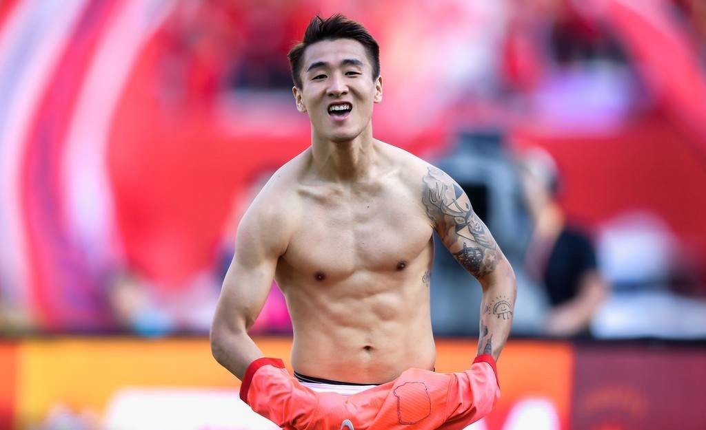 足球最强阵容11人韦世豪,中国最强11人韦世豪