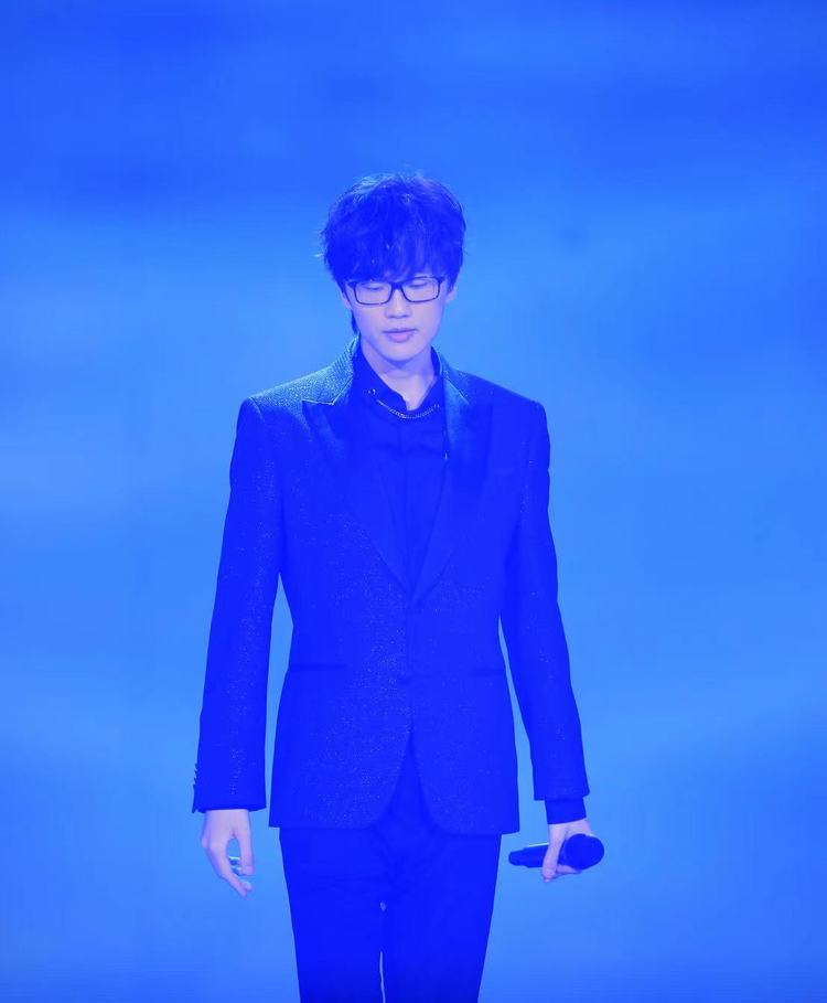 许嵩经典咏流传昨夜书,许嵩昨夜书歌词怎么形容