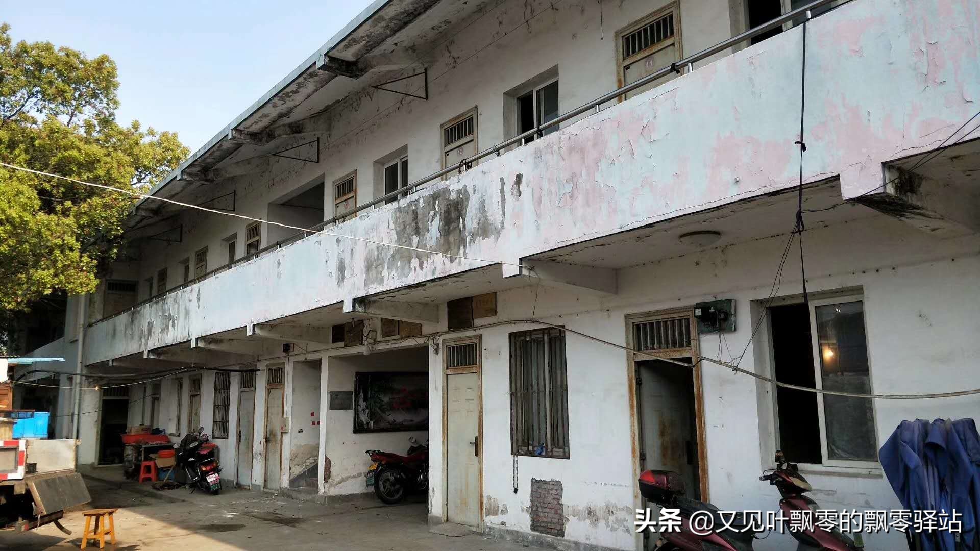 荒废已久的学校,荒废的学校都是回忆