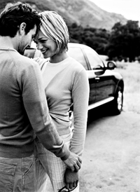 女生第一次接吻和拥抱心理变化,女生第一次接吻后心理变化