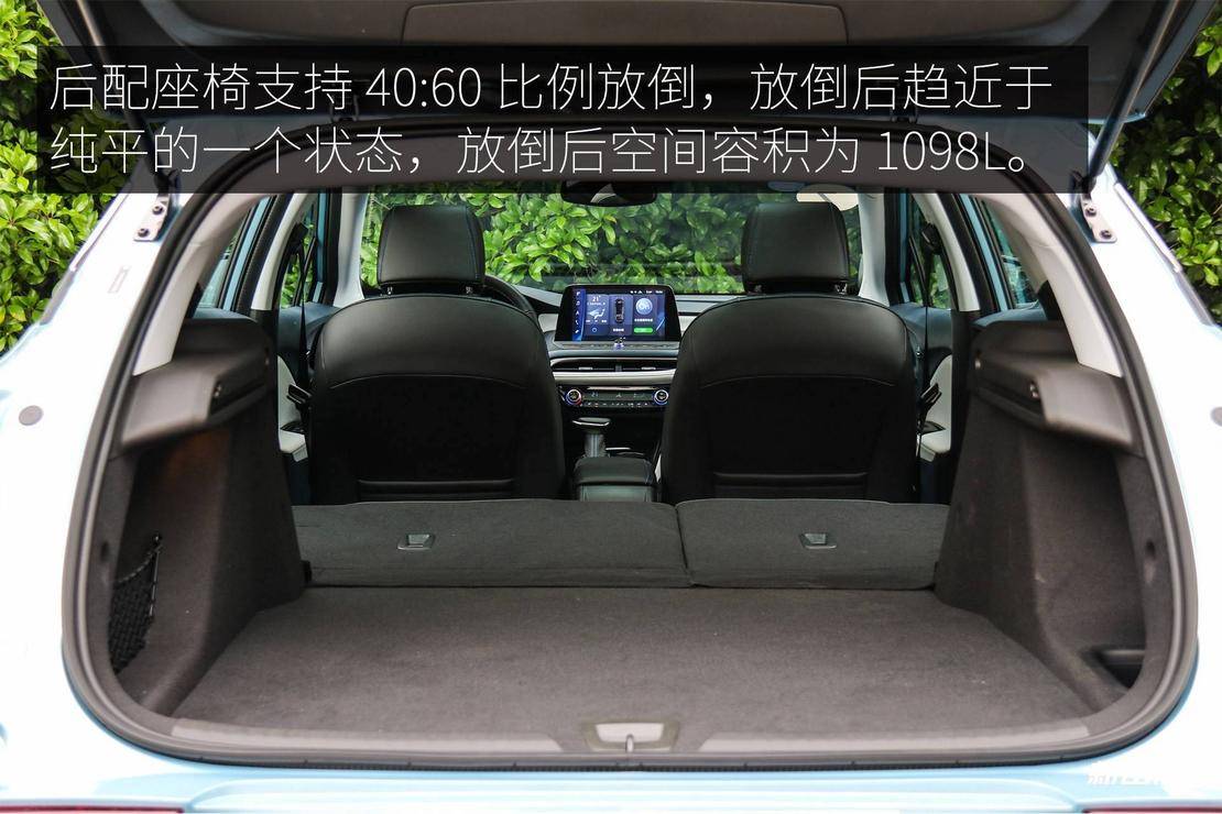 别克电车velite6体验,科技感满满别克velite6看车记