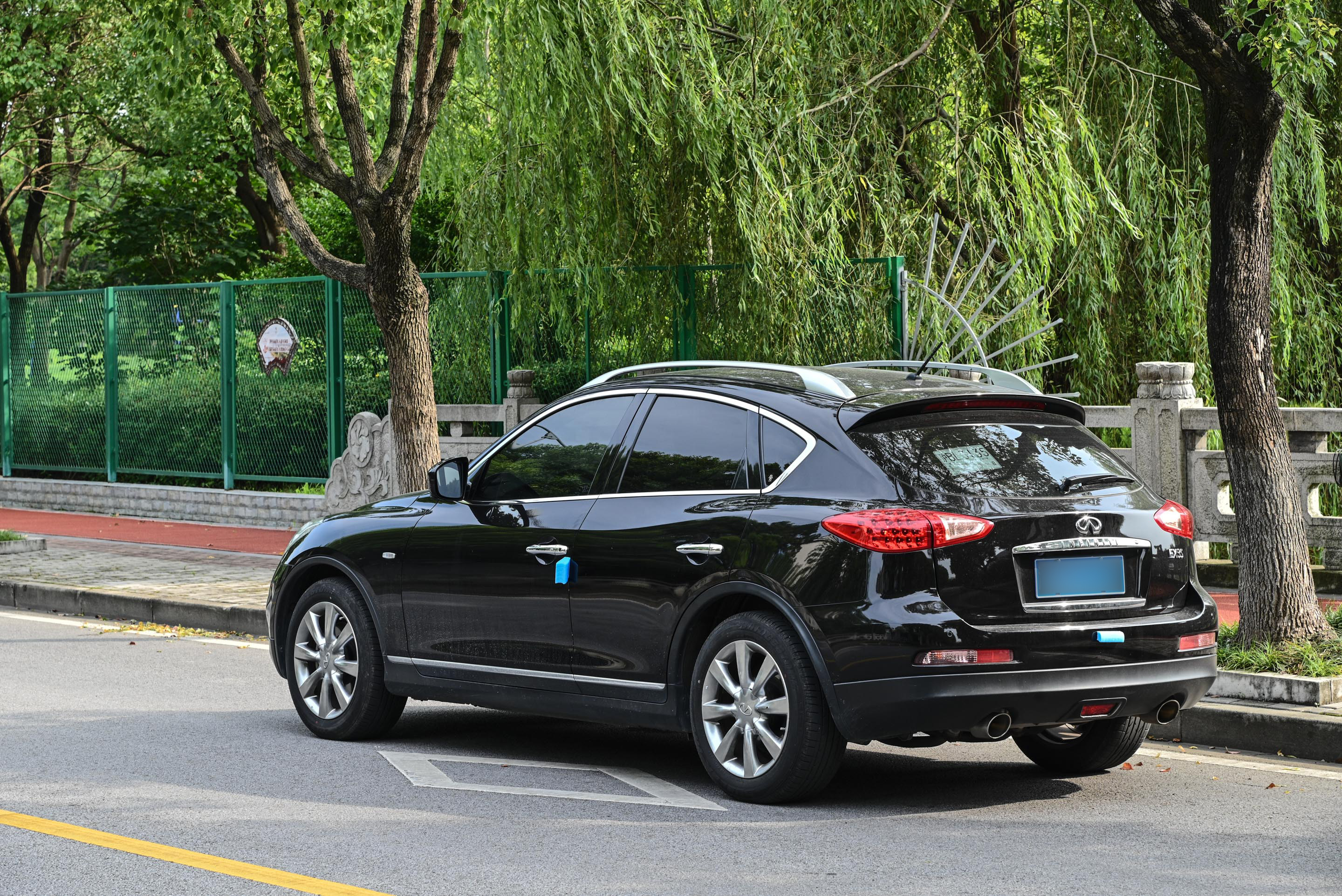 英菲尼迪fx35多少钱,英菲尼迪fx35小型越野车多少钱